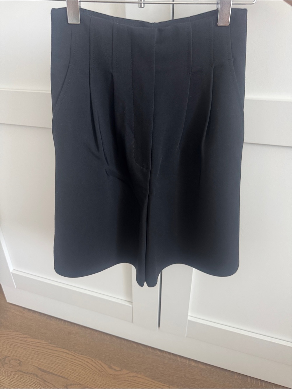Scanlan Theodore Black Tailored Women's Shorts